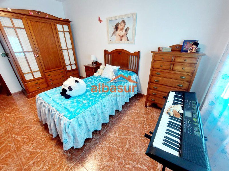Foto ebfc68af-7111-4e24-a4fb-06cd72efbd33. Casa a carretera de madrid 88 a Alcolea Córdoba