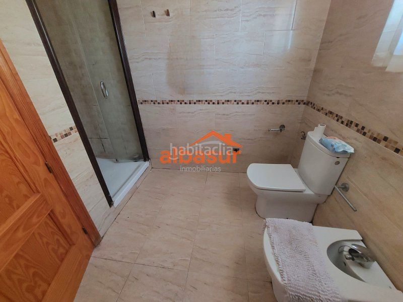 Foto 0933c0fc-787f-485e-823c-000b3dba5d49. Chalet en avenida doña manuela 47 doña manuela (la colina) excelente parcela con 2 casas independientes y piscina en Córdoba