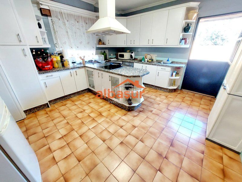 Foto 69d0332f-81e5-482a-adaf-491b1599246f. Chalet en avenida doña manuela 47 doña manuela (la colina) excelente parcela con 2 casas independientes y piscina en Córdoba