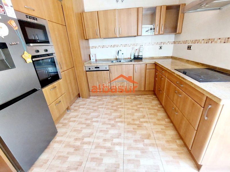 Foto a026482e-a85f-4478-b9ce-811ed3af47ca. Chalet en avenida doña manuela 47 doña manuela (la colina) excelente parcela con 2 casas independientes y piscina en Córdoba