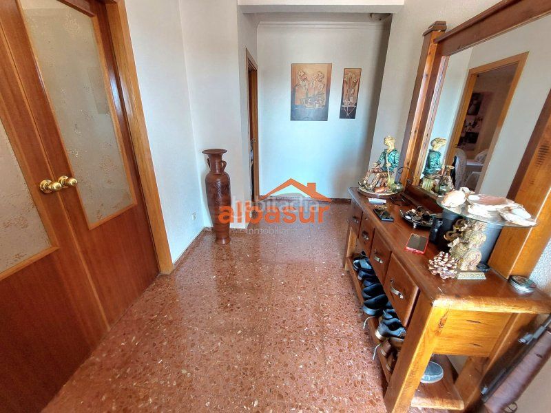 Foto cb5d4682-62c1-433b-bc15-87648fc5d5bc. Chalet en avenida doña manuela 47 doña manuela (la colina) excelente parcela con 2 casas independientes y piscina en Córdoba