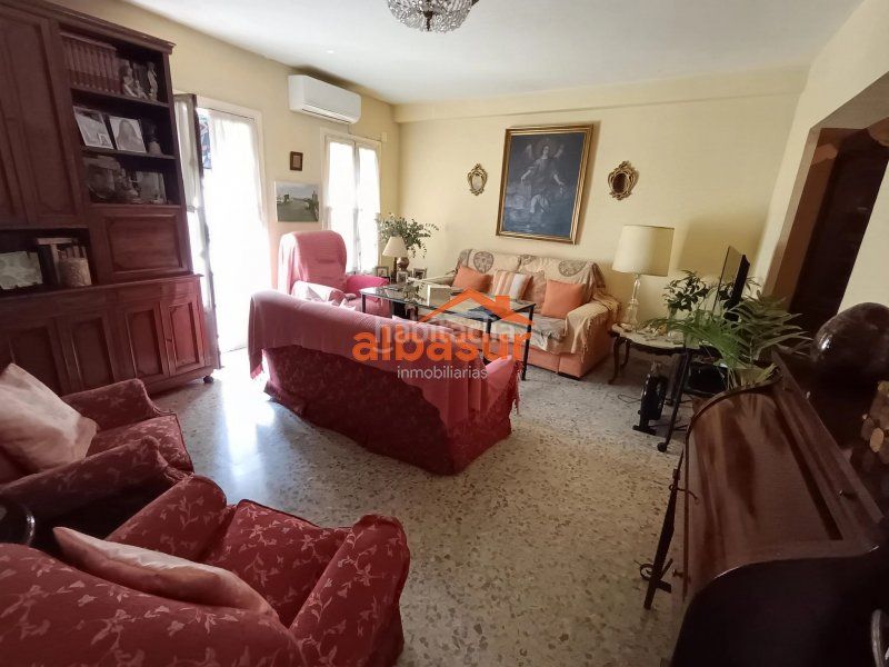 Foto c82c84b1-4ac8-4dab-b2a1-8a6cfdc6e33d. Pis amb calefacció a casco histórico - ribera - san basilio Córdoba