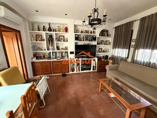 Casa a Campo de la Verdad - Miraflores. Casa del 2008 para entrar a vivir