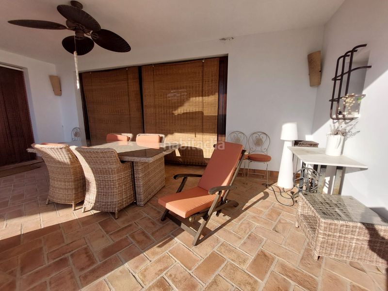 Foto 485bc8fb-174f-4329-92d4-afeb35da6197. Chalet en carretera santa maria de trassierra 2a excelente chalet de lujo seminuevo independiente con piscina cercano a hipercor en Córdoba
