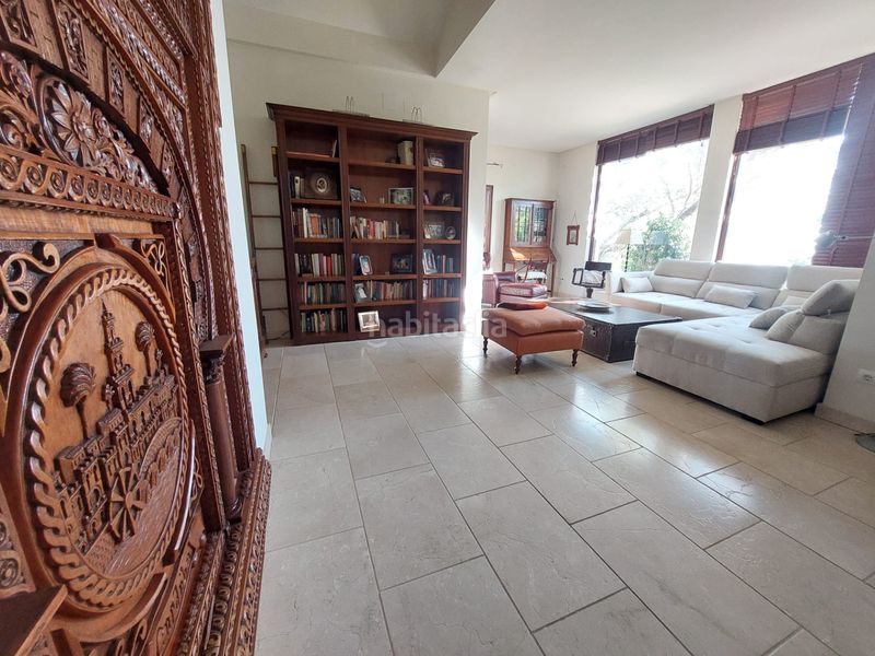 Foto 7be4fea6-d2f0-4c15-a7b7-c20ead74c3bd. Chalet en carretera santa maria de trassierra 2a excelente chalet de lujo seminuevo independiente con piscina cercano a hipercor en Córdoba