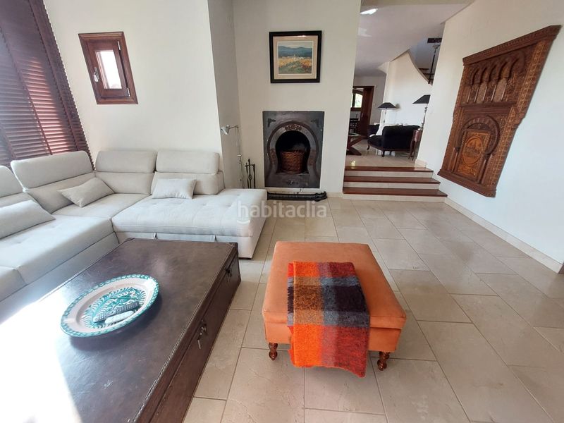 Foto a559af54-9b47-4c0a-a15a-ef2ad3c16d58. Chalet en carretera santa maria de trassierra 2a excelente chalet de lujo seminuevo independiente con piscina cercano a hipercor en Córdoba