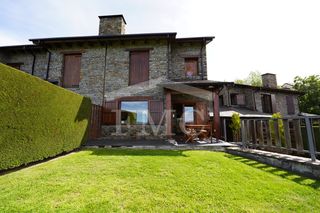 Lloguer Casa a Osseja. Casa cantonera amb jardí