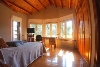 Casa a Llvia. Casa cantonera amb jard privat a llvia