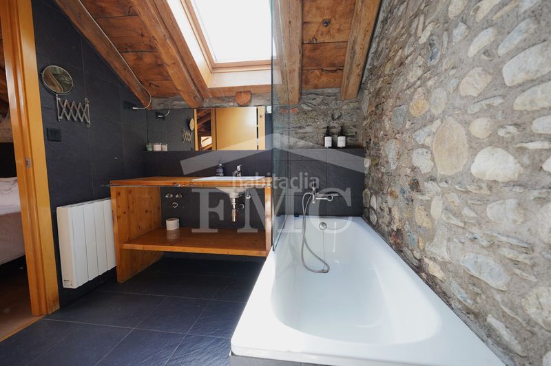 Foto 674a5a1a-73c7-4389-a184-f12cf928637d. Casa adossada a rue du belloch 12 a Bourg-Madame