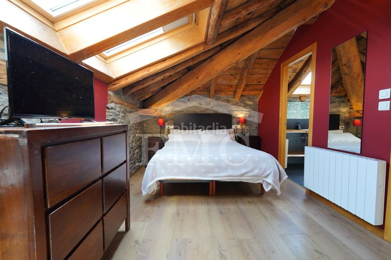 Foto 73729792-e5ca-4b00-a260-090b1143152c. Casa adossada a rue du belloch 12 a Bourg-Madame