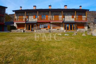 Casa a Carrer de dalt 3. Casa ceretana amb vistes