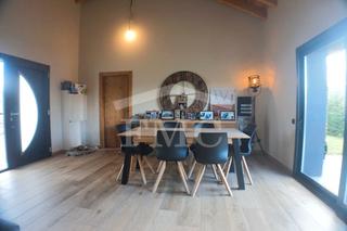 Casa a Rue de cerdagne 16. Xalet independent seminou