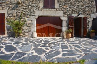 Etagenwohnung in Cae del sabater 31. Atic rústic dins masia ceretana