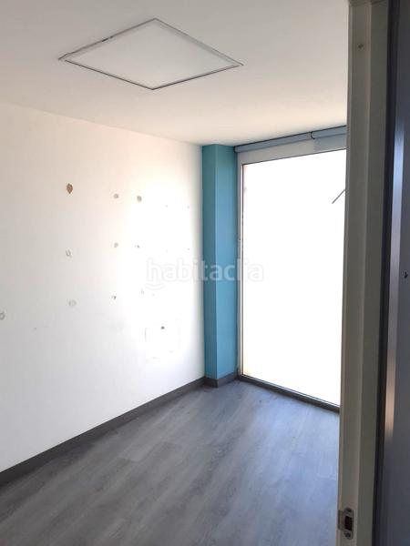 Foto 4fad1885-b4c5-4b7d-88c0-3aee3d304224. Lloguer local comercial a alameda sundheim 6 a Reina Victoria - Matadero Huelva