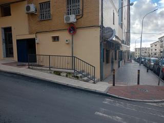 Parking coche en Calle condado 2. Garaje independiente con trastero