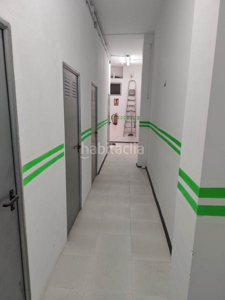 Foto 147e9186-ce23-4fcf-ae1b-0c7be4df36af. Local commercial dans calle aviador ramón franco 7 dans Huelva