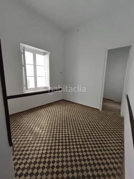 Foto 4313f430-e673-4fc6-ae53-f311b06bddfe. Piso en calle gobernador alonso 1 piso centrico amplio en Huelva