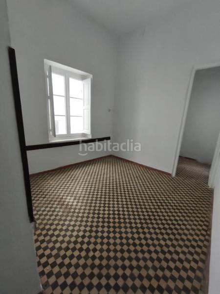 Foto f2c2dc02-525c-4d71-acfb-e49bdcbcbcbc. Piso en calle gobernador alonso 1 piso centrico amplio en Huelva