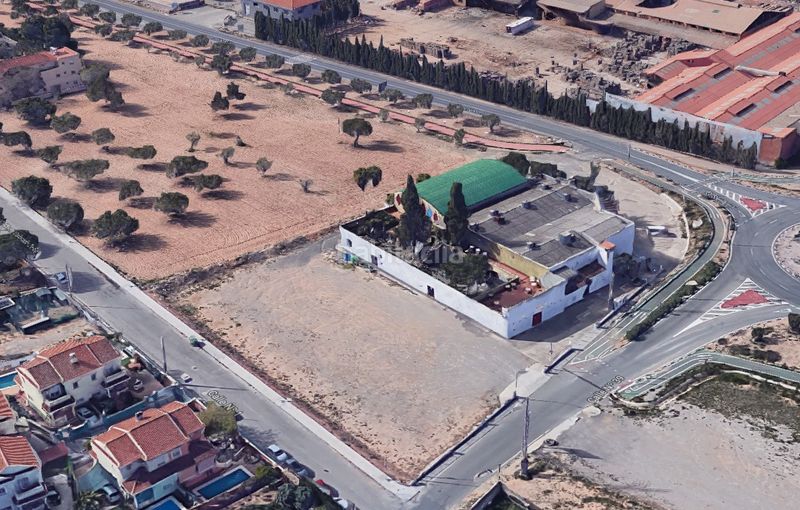 Foto 8950c718-f827-4286-926c-693cc41e8ac0. Terreny residencial a Rascanya Pobla de Vallbona (la)