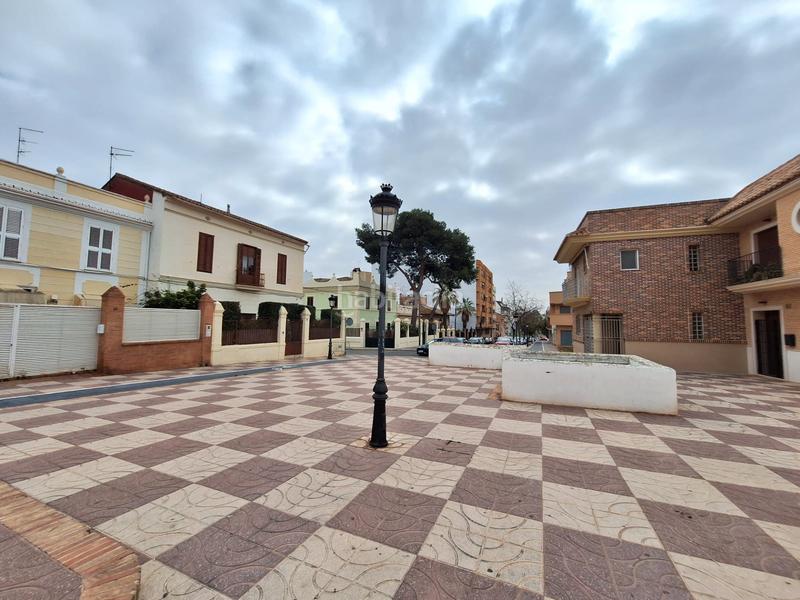 Foto 7815bb77-ae68-46a3-8f0f-68e4a52a01f6. Chalet with fireplace in Centro Ciudad Paterna