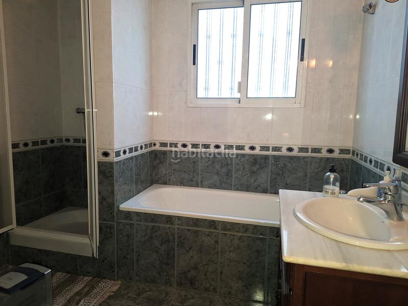 Foto 0ba0fcf7-90a7-47f1-9024-0422317cf858. Chalet con camino in Centro Ciudad Paterna