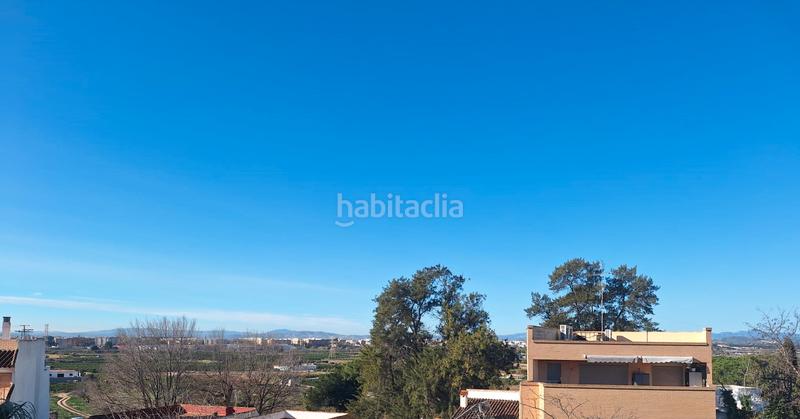 Foto 42d7f058-ad2b-4e5f-adec-5e0575defa4e. Chalet con camino in Centro Ciudad Paterna