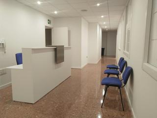 Rent Office space  Avinguda d'ausiàs march. Local alquiler en ausias march