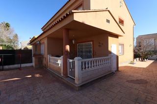 Casa aparellada  Grupo ncleo d