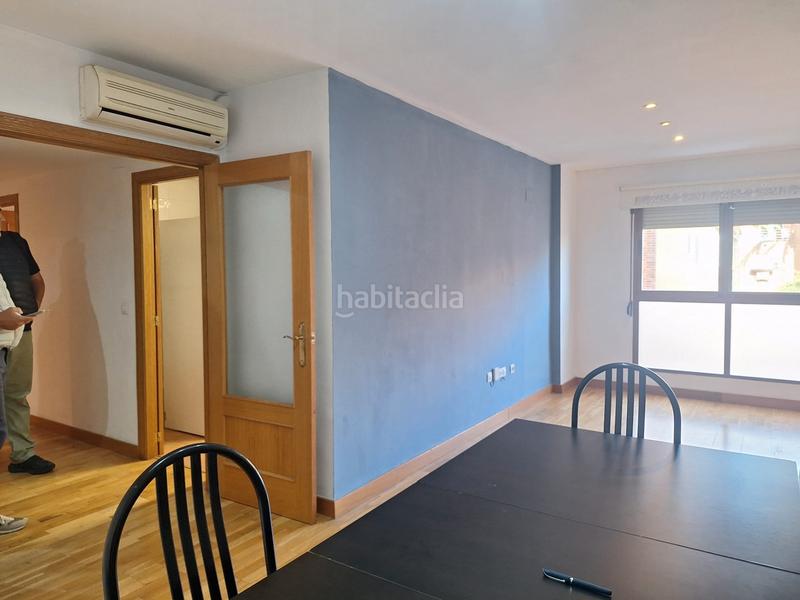 Foto 7b0f3584-a665-4e0e-8b15-3e8d611ef608. Flat with parking pool in El Alborgí Paterna