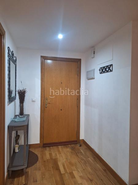 Foto e9c073e2-2624-4e9b-96d9-e45b3d05ea59. Flat with parking pool in El Alborgí Paterna