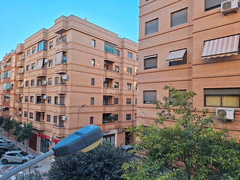 Foto f80cc937-8e8d-44ad-a41d-f196d59ea20e. Piso en La Constitución-Canaleta Mislata