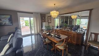 Xalet  Calle salvador espriu. Se vende chalet con piscina y garage de 150m2