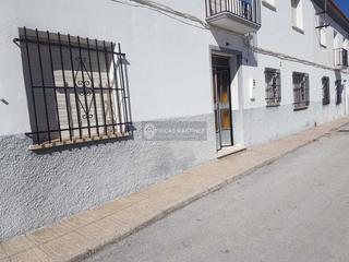 House  Calle maria pineda. Se vende casa en el centro del pueblo en castillejar granada cas
