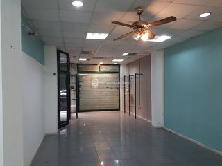 Rent Business premise  Baleares. Se vende local de  150 metros 2,  con un frente de 6 metros, en