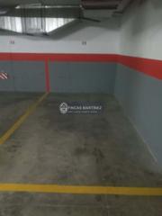 Lloguer Aparcament cotxe  C/ onze de setembre. Garaje compartido con otra moto es grande