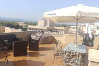 Penthouse  Passeig del mediterráni. Se vende ático de dos habitaciones, piscina comunitaria