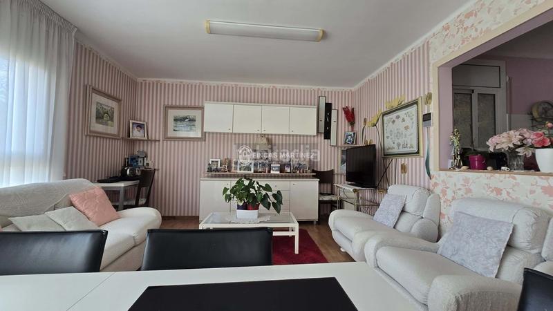 Foto 1cda5776-fe18-4d08-b5d6-96614261d857. Piso se vende piso 4 habitaciones semireformado en Cambrils