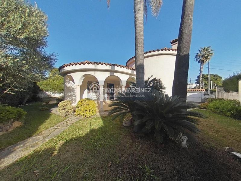 Foto 6eacdc1b-7965-4bdc-88cf-9d4c139749b4. Chalet con parcheggio in Vilafortuny Cambrils