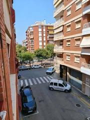 Pis  Baleares. Se vende piso grande amoblado con baño en suite 3 dormitorios do