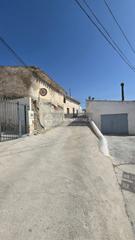 Casa  Calle del saliente alto. Se vende casa con muchas posibilidades a la hora de reformar, mu