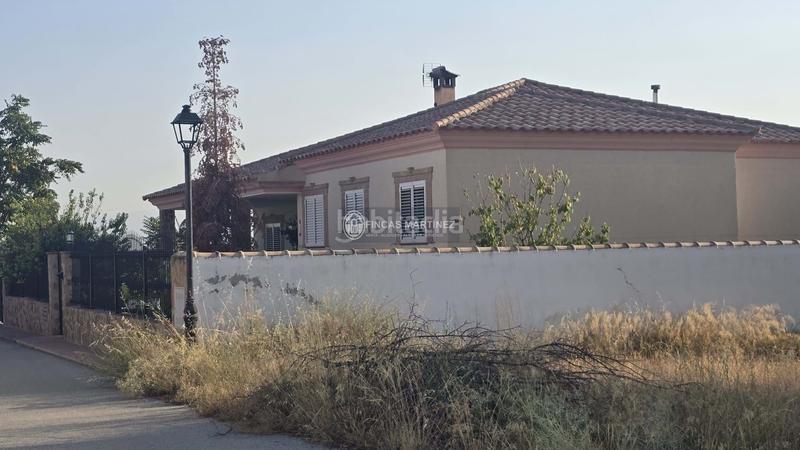 Foto effcb11a-5262-4ff9-a797-694266bf1f05. Chalet se vende casa en los olivos pedanía pueblos de granada, paz rural entorno cercano a la capital y aeropuerto en Castilléjar