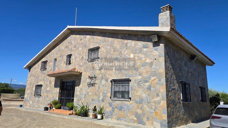 Foto 1a577d4f-1625-4ecb-9636-612b9e82017a. Casa amb aparcament a Vinyols i els Arcs