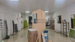 Geschäftsraum  Carrer francesc perez dolç. Se vende local comercial de 150 m situado en pleno centro de cam