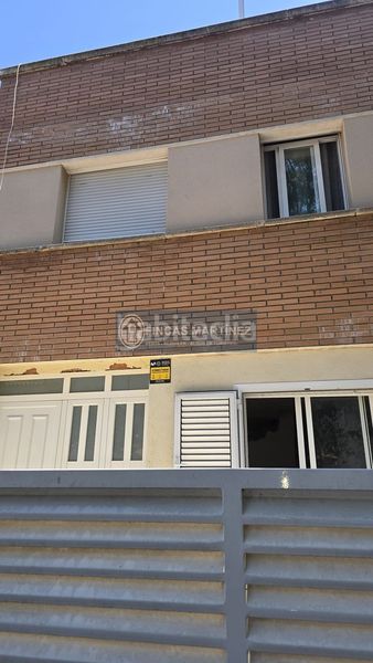 Foto a5c050cb-9ca5-4841-892c-3b9fb44e99c3. Casa adossada amb aparcament a casc antic - nou Cambrils Cambrils