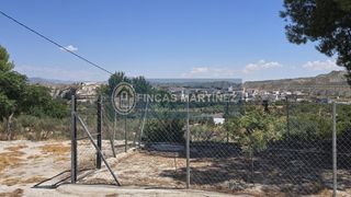Casa  Cueva en barrio nuevo. Casa cueva  en buen estado en castilléjar, ideal para quienes bu