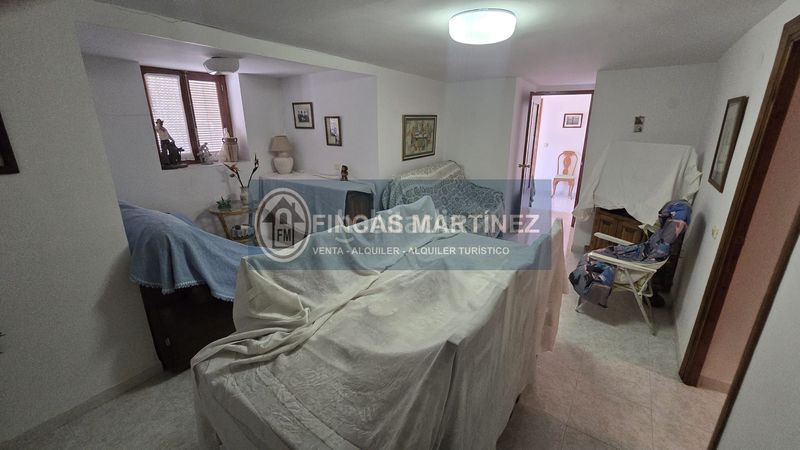 Foto a7040da1-fdb7-4c49-ab98-d42ef6f3fdde. Casa amb aparcament a Castilléjar
