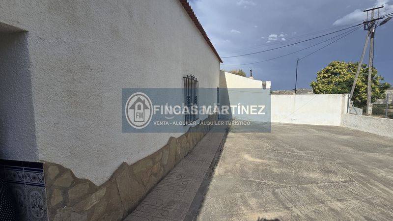Foto e1e64ba1-ae2d-442a-aef5-6425738ff634. Casa amb aparcament a Castilléjar