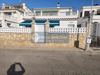 Casa  Urbanización  parque montroig. Villa en venta en montroig del camp, tarragona, con vistas al ma