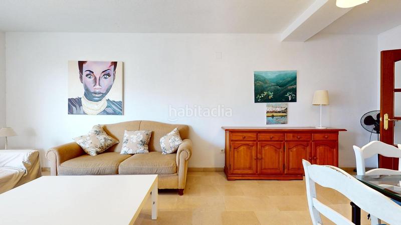 Foto 4c97b06e-2a0b-4576-a662-666f7197d0de. Piso  luminoso con terraza, trastero y garaje medina azahara, en Córdoba