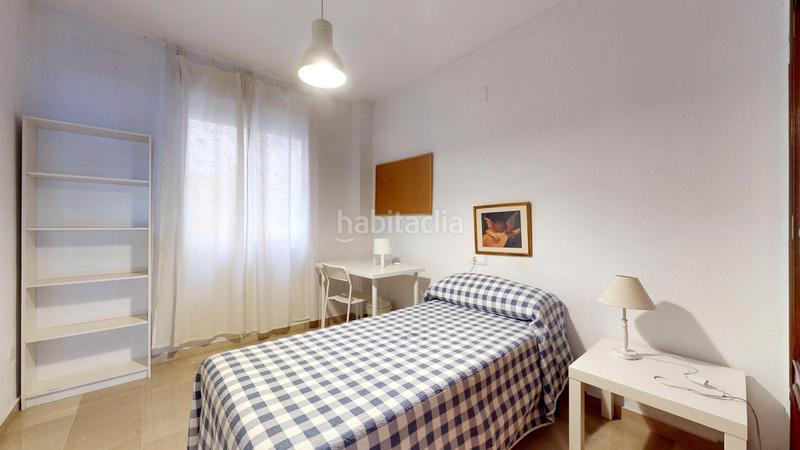 Foto 55d48665-9d33-4e7d-a1f2-33db392e4f79. Piso  luminoso con terraza, trastero y garaje medina azahara, en Córdoba